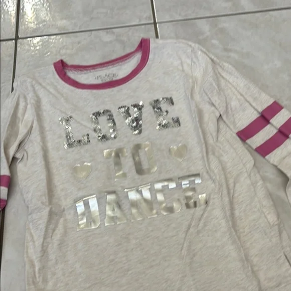 Colorful Graphic T-Shirts Set - Picture 2 of 11